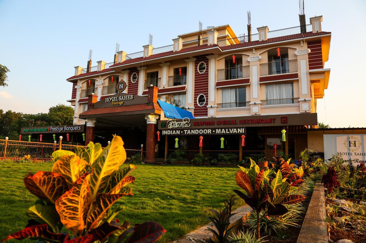 Hotel Saheb Panvel Exteriör bild